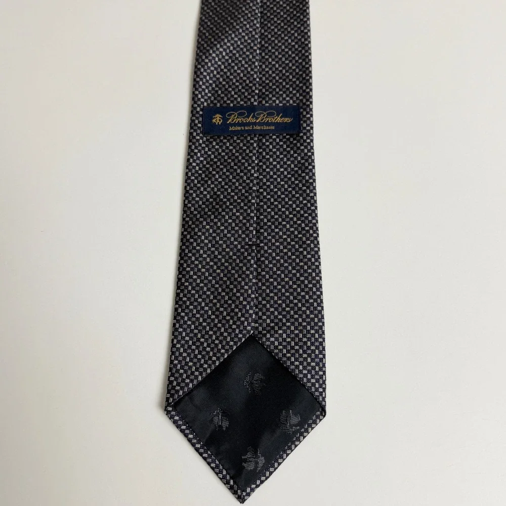 Brooks‎ Brothers Makers & Merchants Navy Silver Geometric Micro Pattern Silk Tie